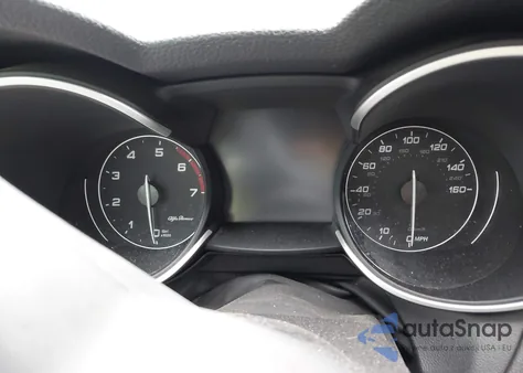 2021 Alfa Romeo Stelvio Ti Awd z USA, uszkodzony, nr VIN ZASPAKBN8M7D02401